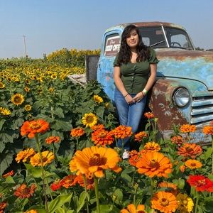 Meet your Posher, Rosy